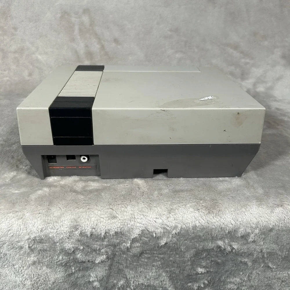 Vintage Nintendo NES-001 Entertainment System Controllers Video Games Lot OEM